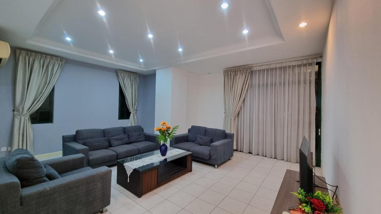 Kenyalang Emerald Riverine Resort Homestay Kuching Kültér fotó
