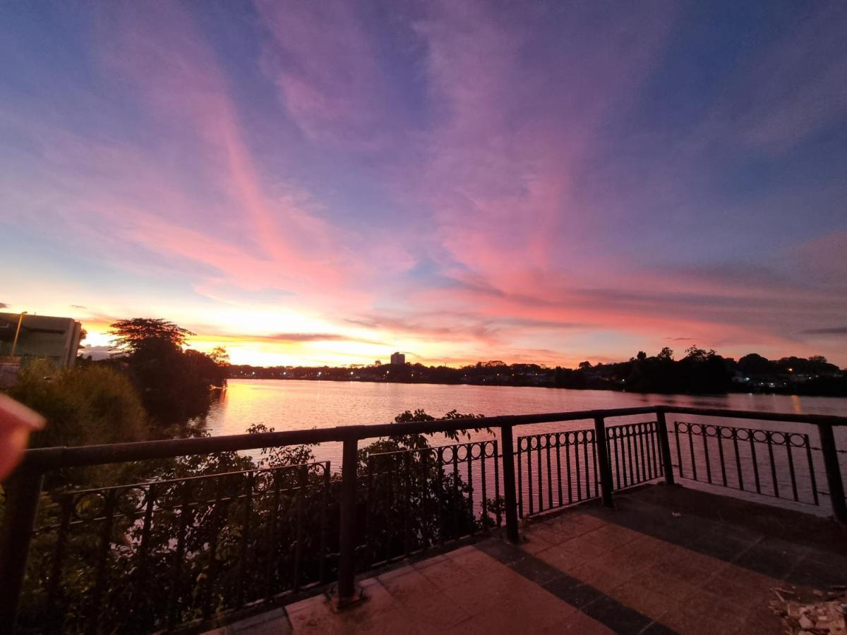 Kenyalang Emerald Riverine Resort Homestay Kuching Kültér fotó