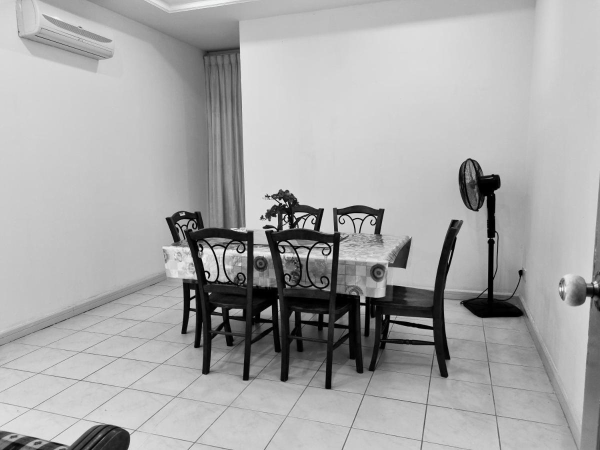 Kenyalang Emerald Riverine Resort Homestay Kuching Kültér fotó